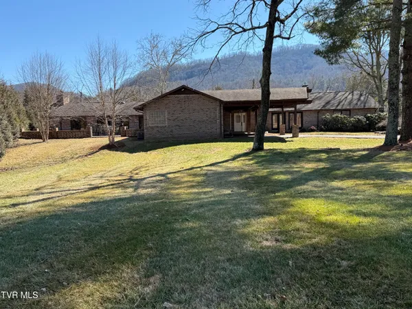 $1,550,000 | 426 River Islands Road, Elizabethton, TN 37643