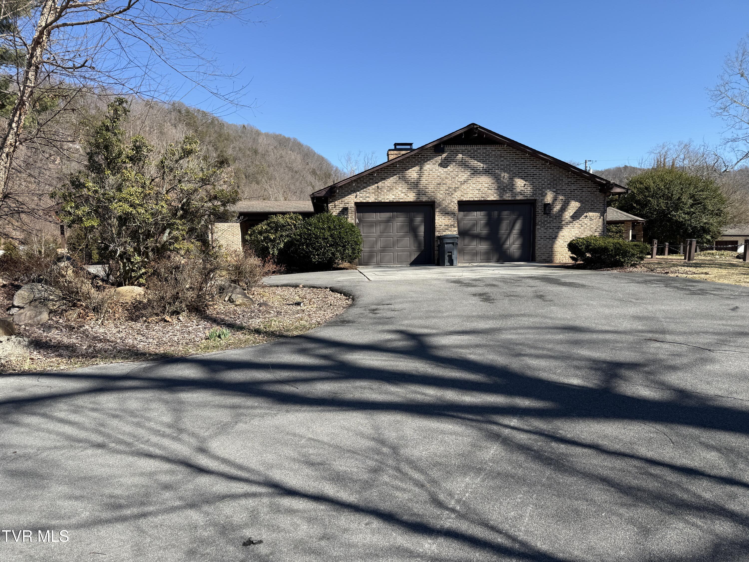 426 River Islands Road Elizabethton, TN 37643 - Photo 157 of 167 IMG_3733