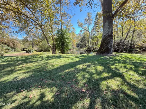 $1,550,000 | 426 River Islands Road, Elizabethton, TN 37643