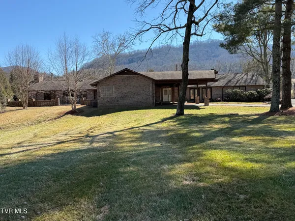 $1,550,000 | 426 River Islands Road, Elizabethton, TN 37643
