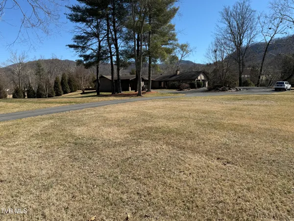 $1,550,000 | 426 River Islands Road, Elizabethton, TN 37643