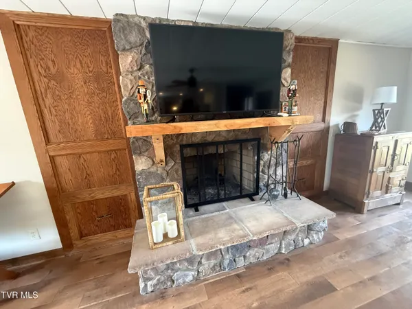 $1,550,000 | 426 River Islands Road, Elizabethton, TN 37643