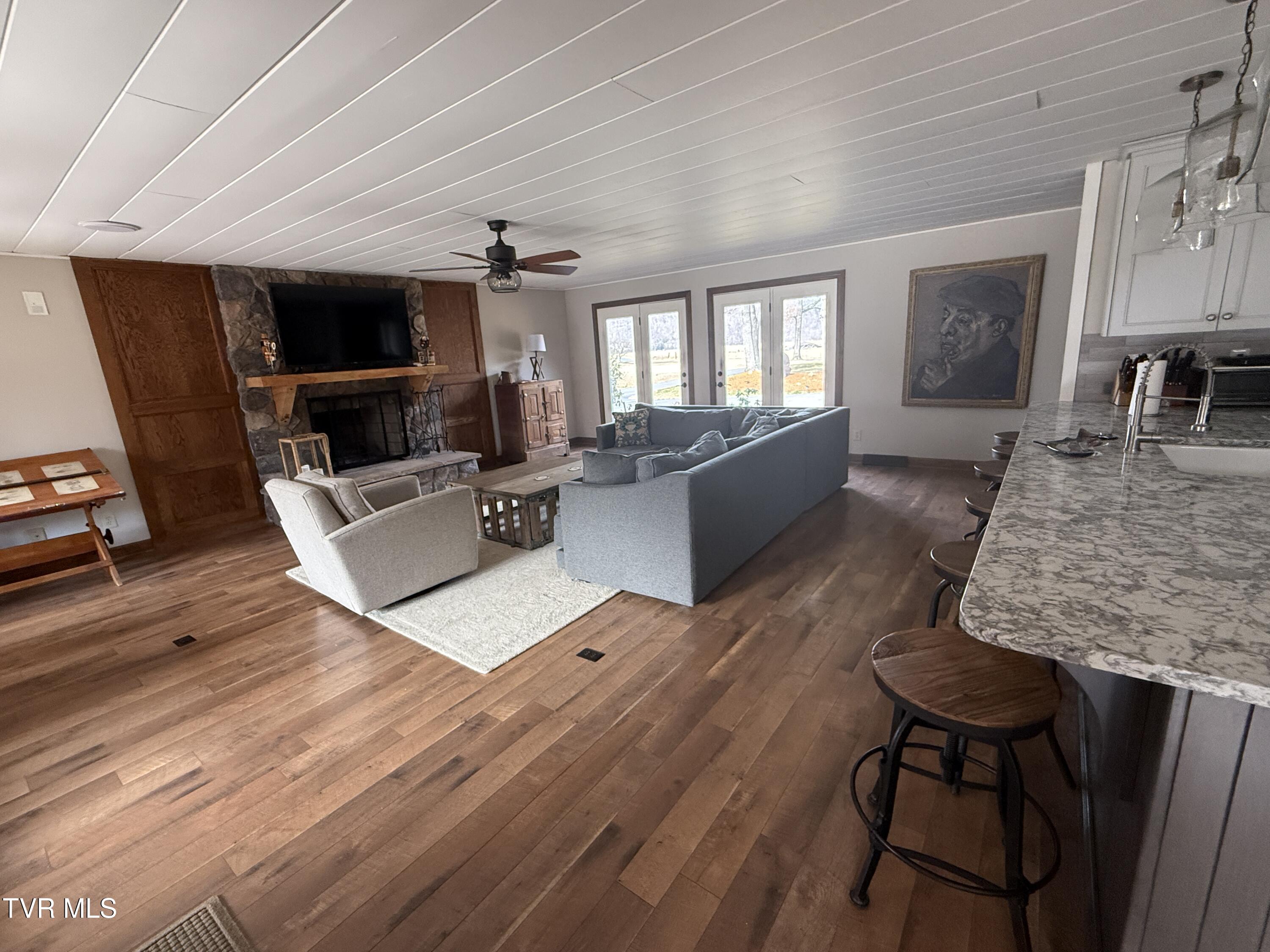 426 River Islands Road Elizabethton, TN 37643 - Photo 18 of 167 IMG_3869