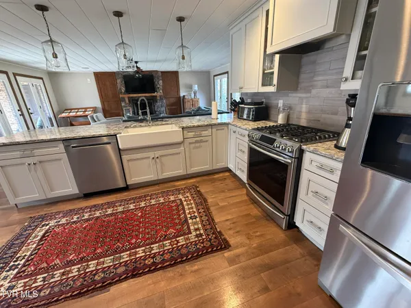 $1,550,000 | 426 River Islands Road, Elizabethton, TN 37643