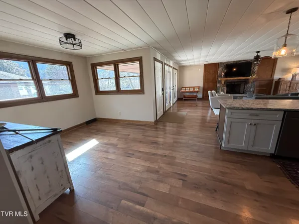 $1,550,000 | 426 River Islands Road, Elizabethton, TN 37643