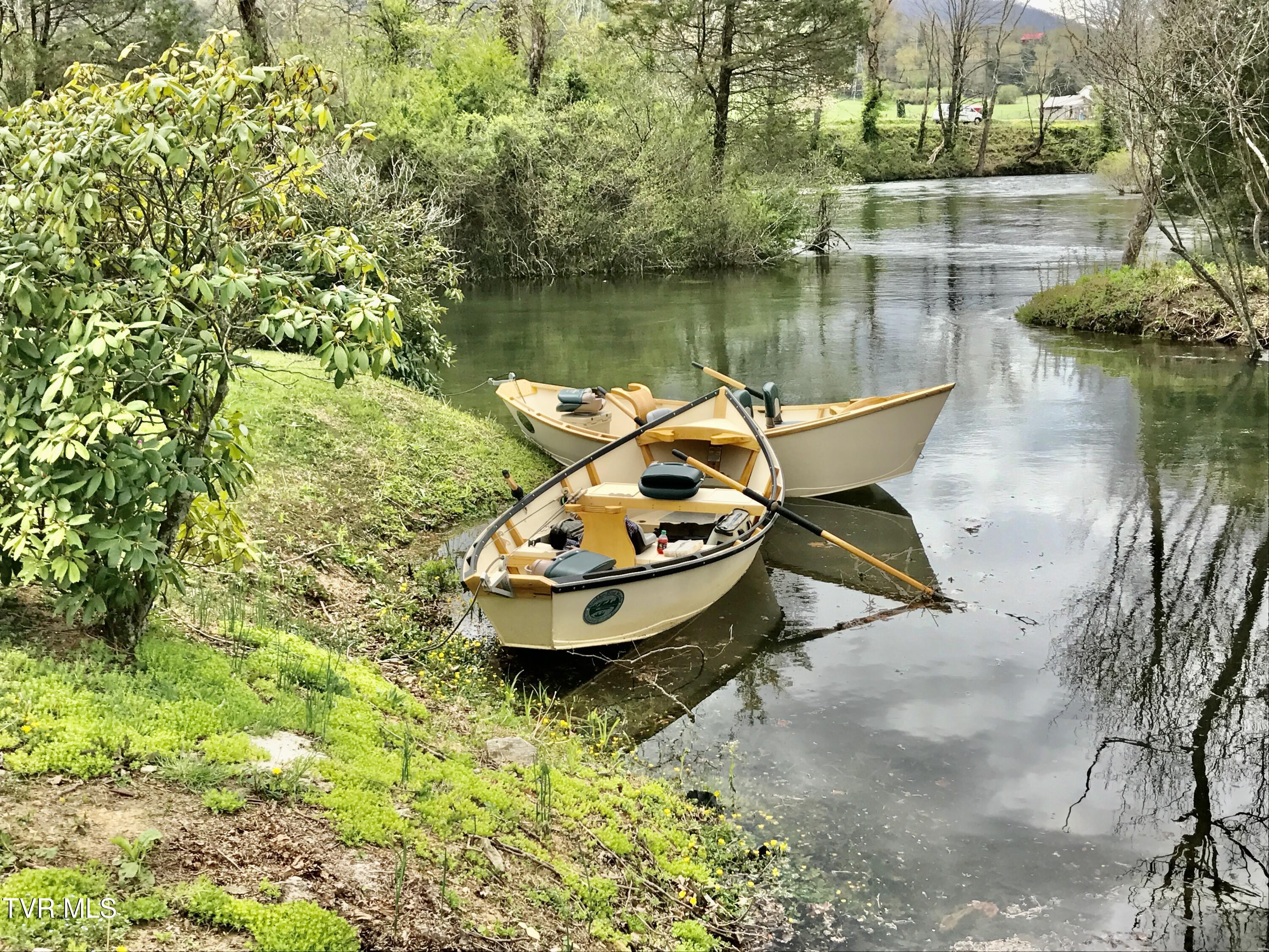 426 River Islands Road Elizabethton, TN 37643 - Photo 3 of 167 IMG_3600