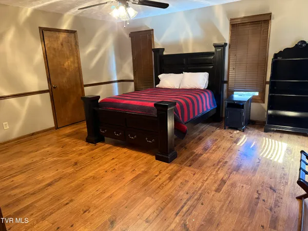 $1,550,000 | 426 River Islands Road, Elizabethton, TN 37643