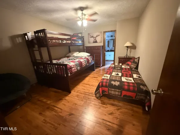 $1,550,000 | 426 River Islands Road, Elizabethton, TN 37643