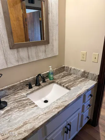 $1,550,000 | 426 River Islands Road, Elizabethton, TN 37643