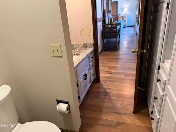 $1,550,000 | 426 River Islands Road, Elizabethton, TN 37643