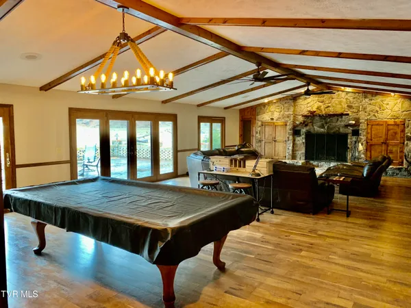 $1,550,000 | 426 River Islands Road, Elizabethton, TN 37643