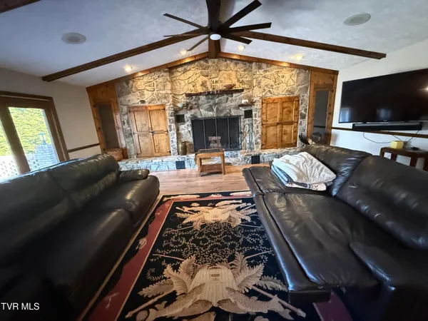 $1,550,000 | 426 River Islands Road, Elizabethton, TN 37643