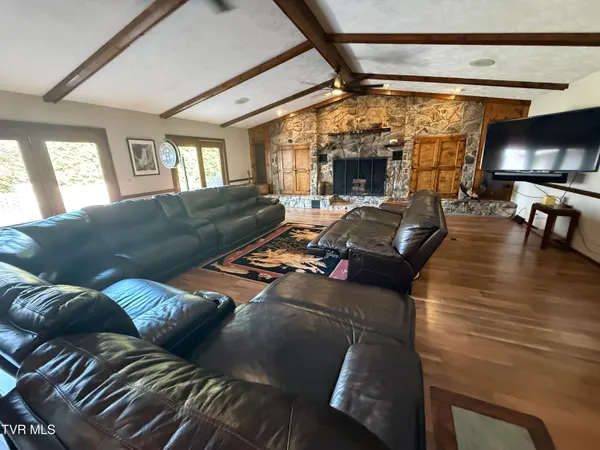 $1,550,000 | 426 River Islands Road, Elizabethton, TN 37643