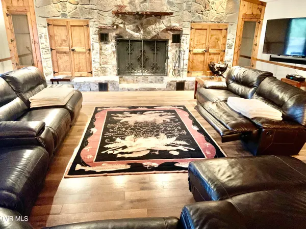 $1,550,000 | 426 River Islands Road, Elizabethton, TN 37643