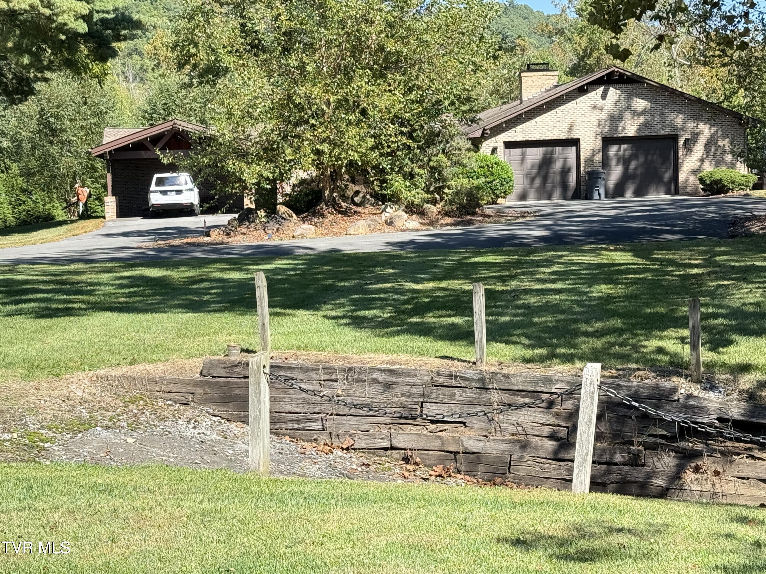 426 River Islands Road Elizabethton, TN 37643 - Photo 7 of 167 IMG_1641