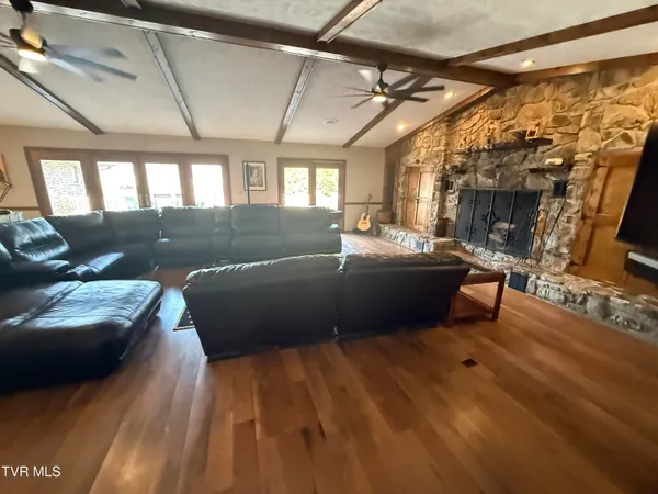 $1,550,000 | 426 River Islands Road, Elizabethton, TN 37643