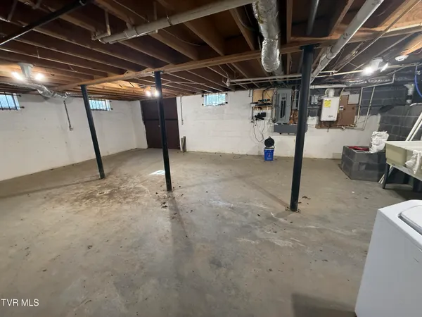 $1,550,000 | 426 River Islands Road, Elizabethton, TN 37643