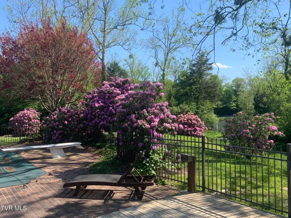 $1,550,000 | 426 River Islands Road, Elizabethton, TN 37643