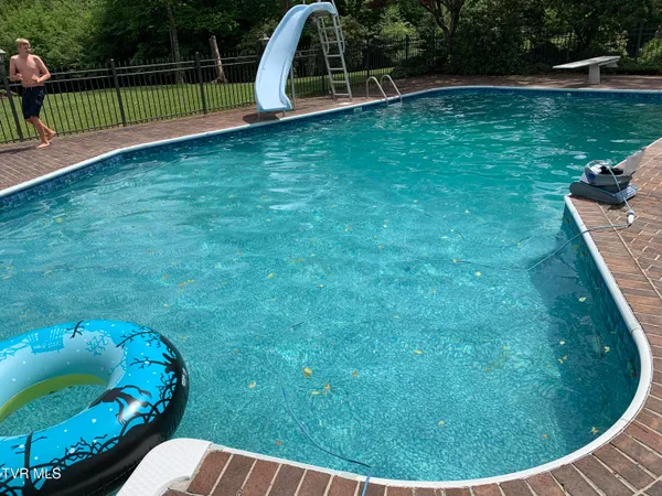 $1,550,000 | 426 River Islands Road, Elizabethton, TN 37643