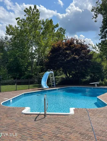 $1,550,000 | 426 River Islands Road, Elizabethton, TN 37643