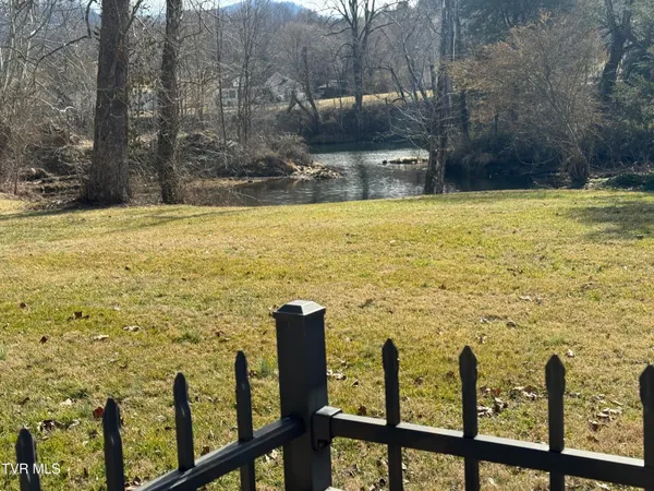 $1,550,000 | 426 River Islands Road, Elizabethton, TN 37643