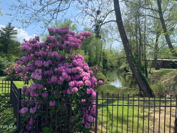 $1,550,000 | 426 River Islands Road, Elizabethton, TN 37643