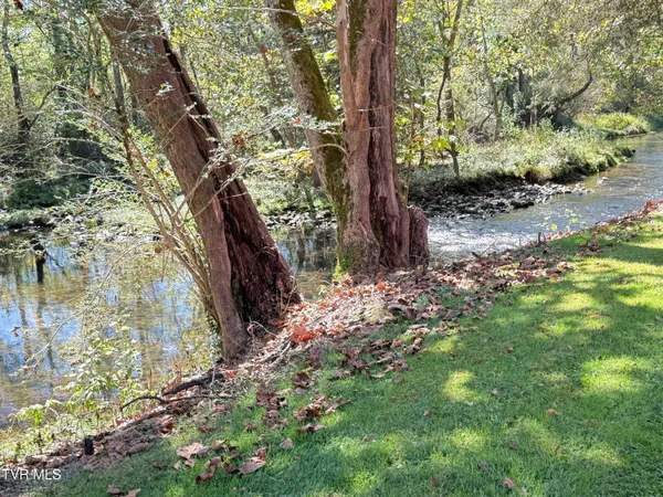 $1,550,000 | 426 River Islands Road, Elizabethton, TN 37643