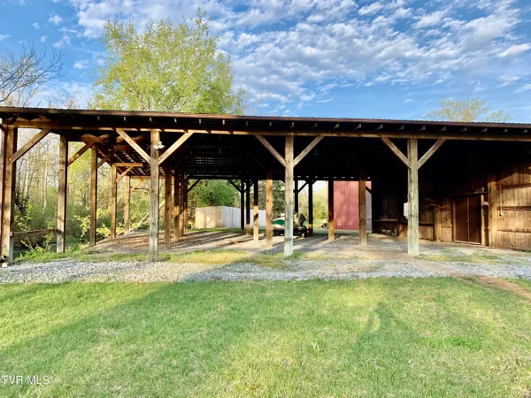 $1,550,000 | 426 River Islands Road, Elizabethton, TN 37643