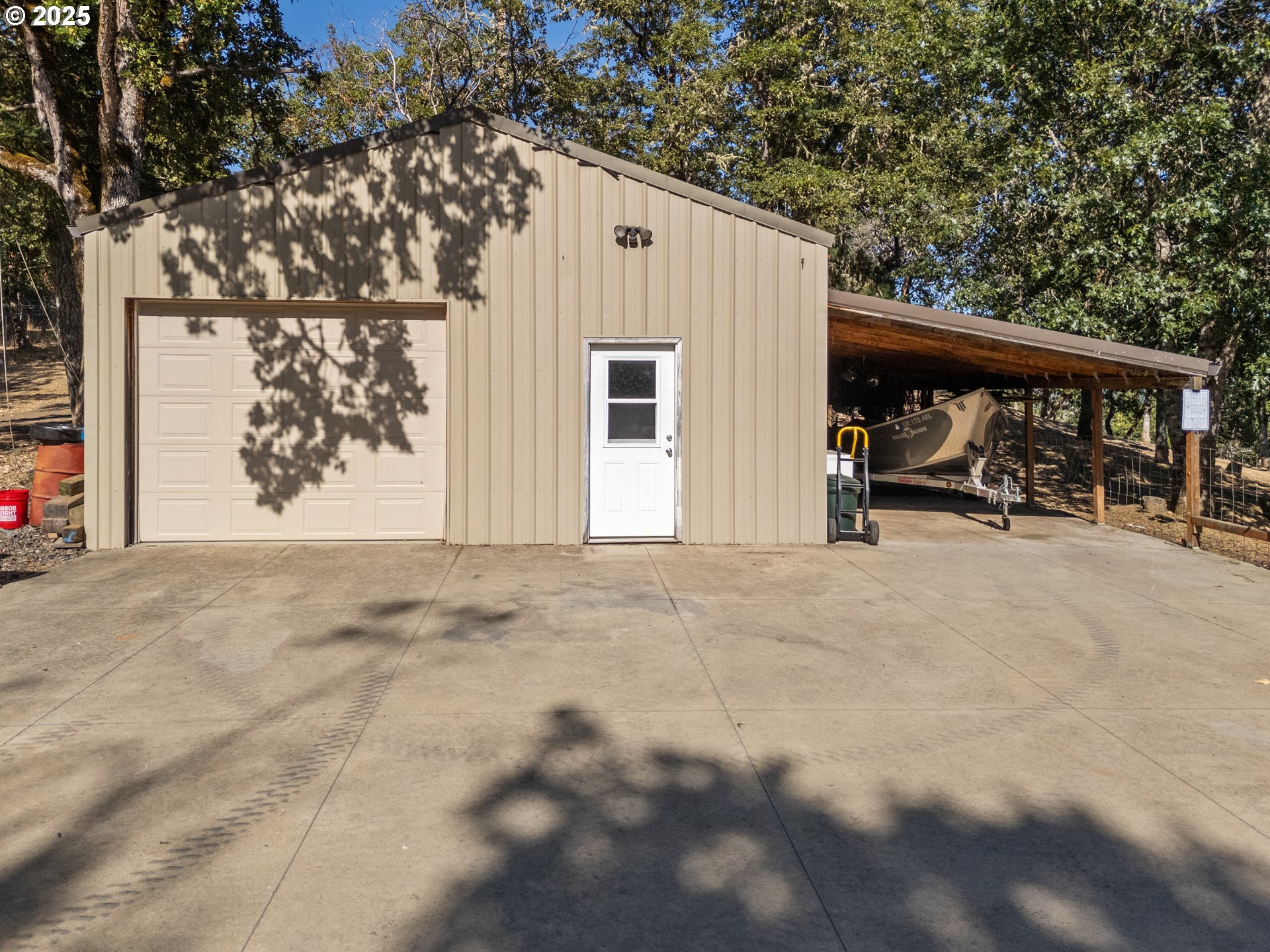 941 Colonial Road Roseburg, OR 97471 - Photo 31 of 48