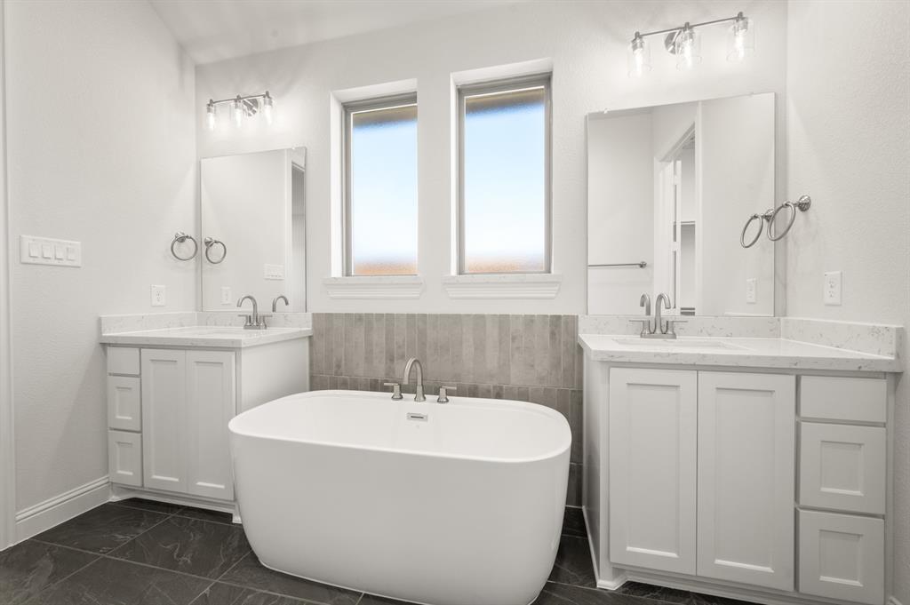 1409 Ripple Glass Road Midlothian, TX 76065 - Photo 26 of 28 1409 Ripple Glass- Primary Suite-5