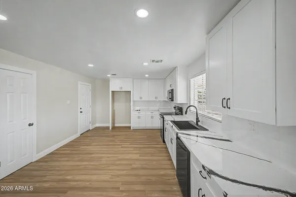 $424,000 | 5702 North 22nd Drive, Phoenix, AZ 85015