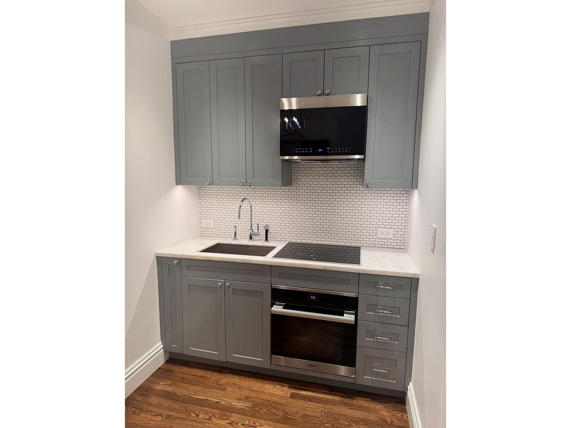 465 Park Avenue, Unit 18F Manhattan, NY 10022 - Photo 16 of 17