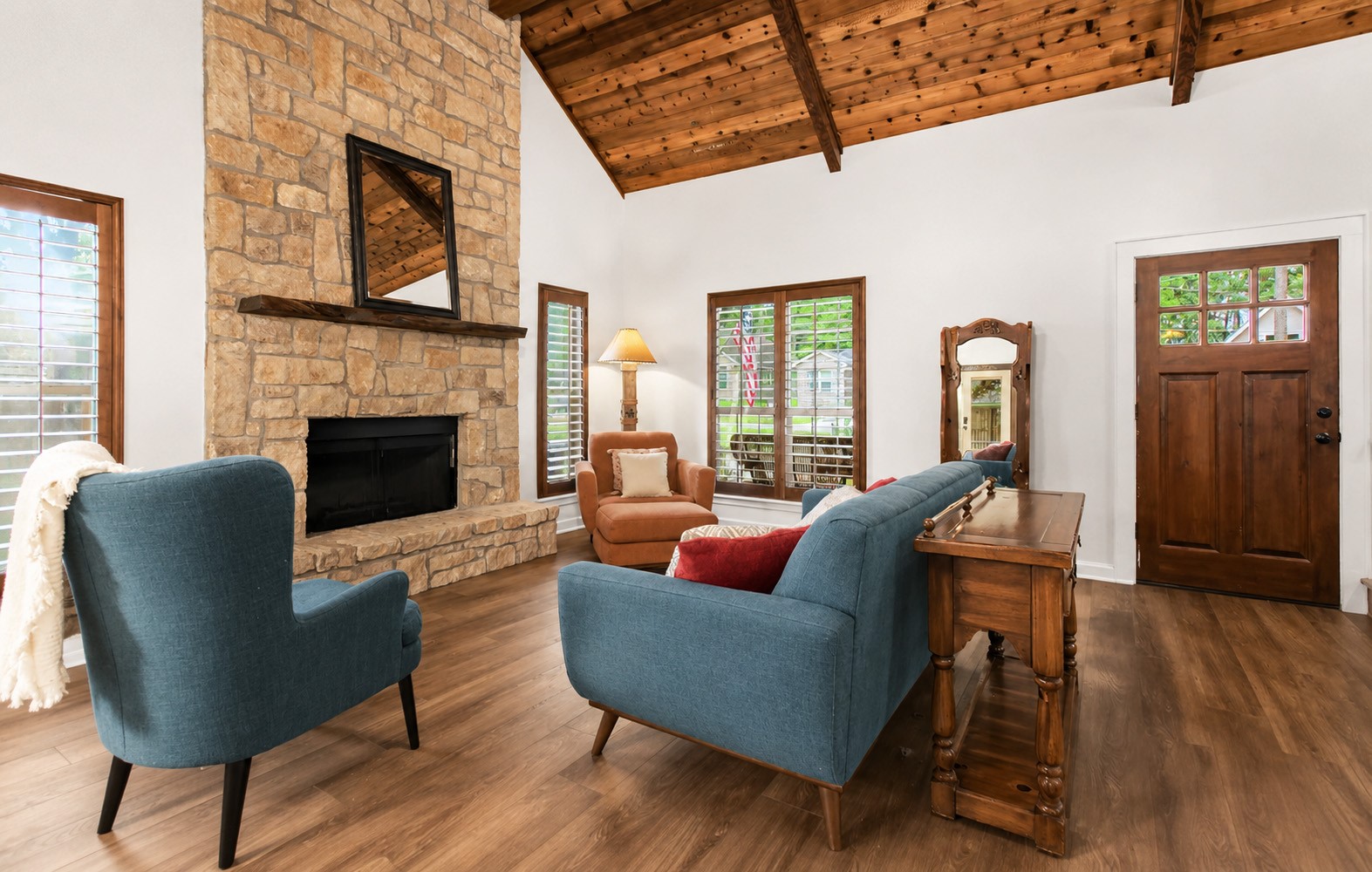 312 Springwood Drive Conroe, TX 77385 - Photo 12 of 50