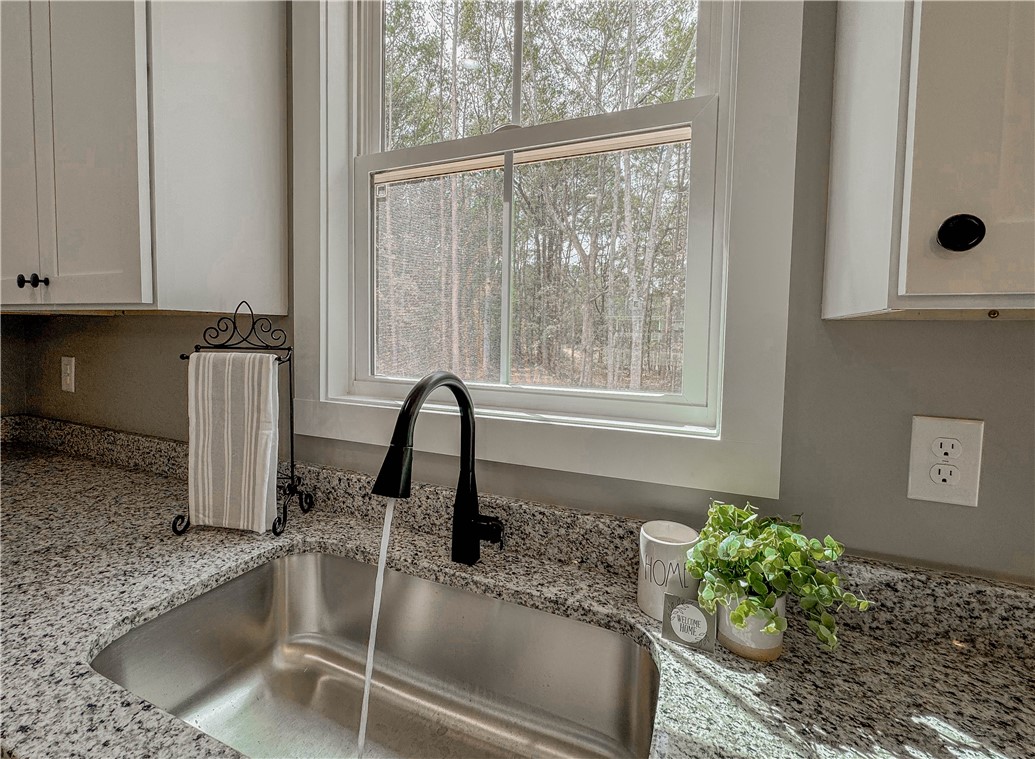 222 Simpson Street Westminster, SC 29693 - Photo 12 of 42 Gallery Image 12
