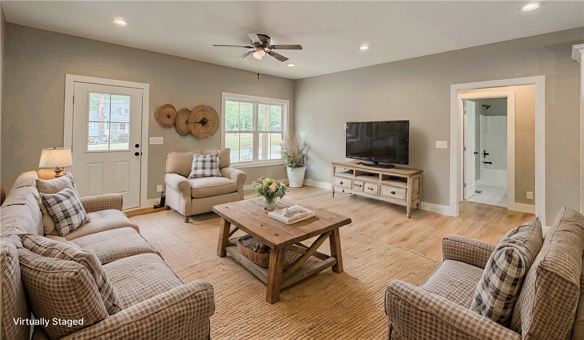 222 Simpson Street Westminster, SC 29693 - Photo 3 of 42 Gallery Image 3