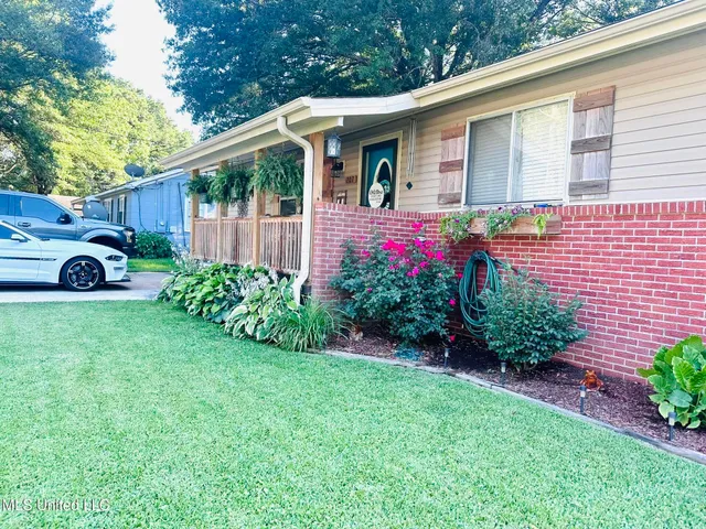 $235,000 | 207 Glendale Street, Senatobia, MS 38668