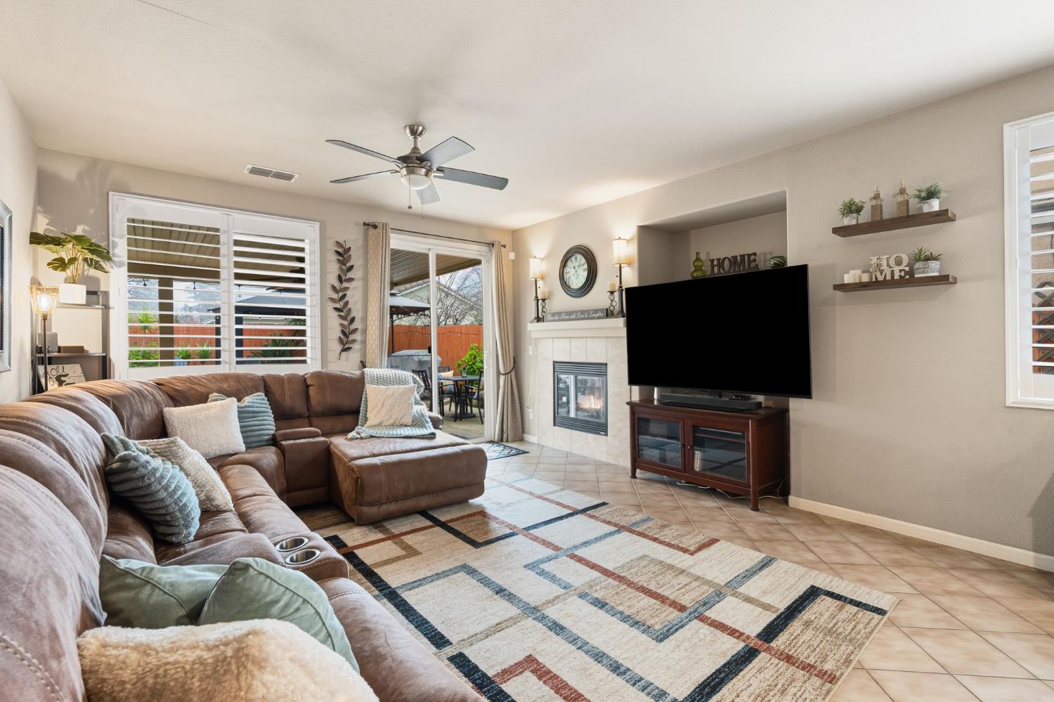 4601 Stuben Court Elk Grove, CA 95758 - Photo 12 of 32