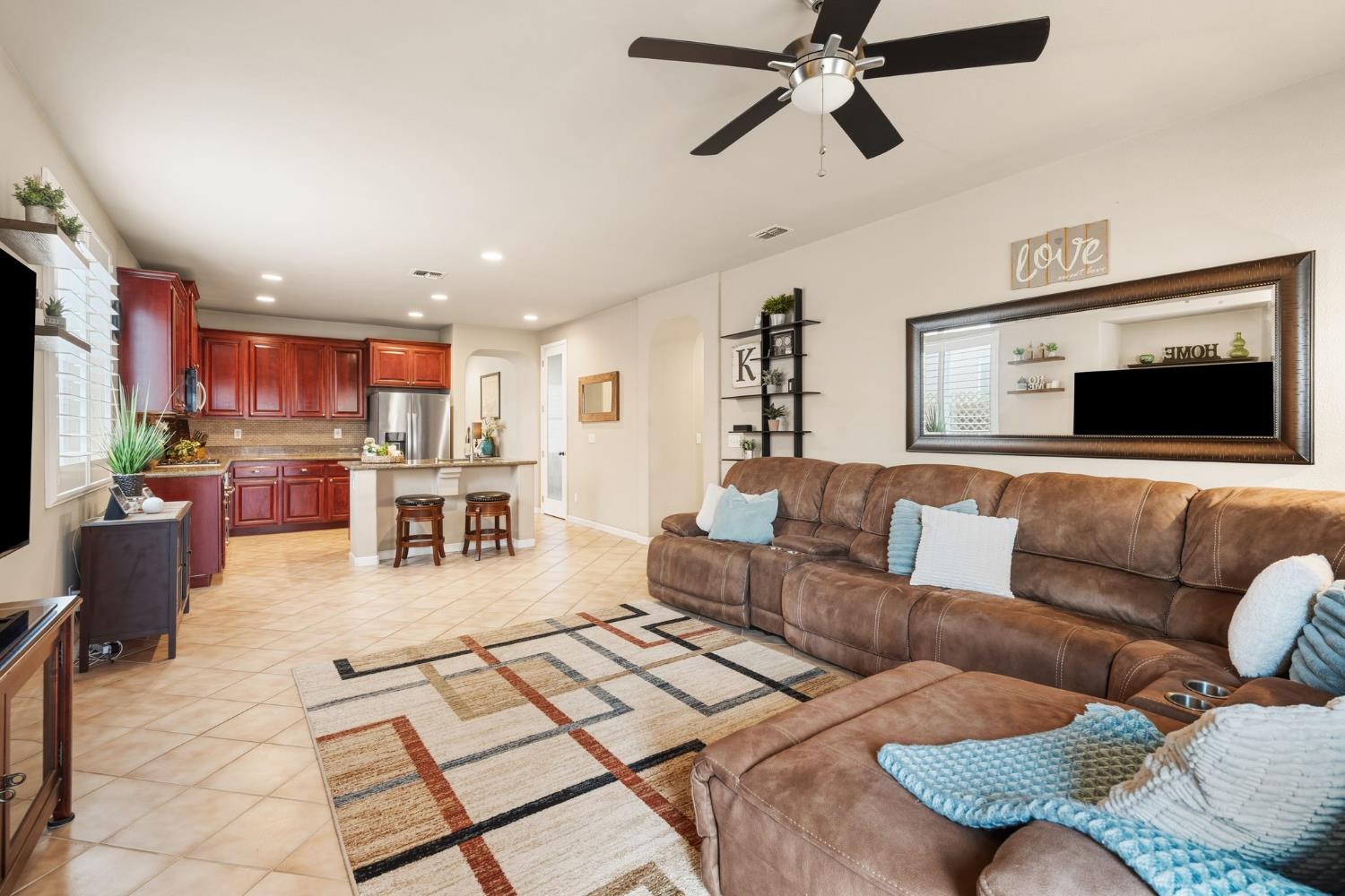 4601 Stuben Court Elk Grove, CA 95758 - Photo 13 of 32