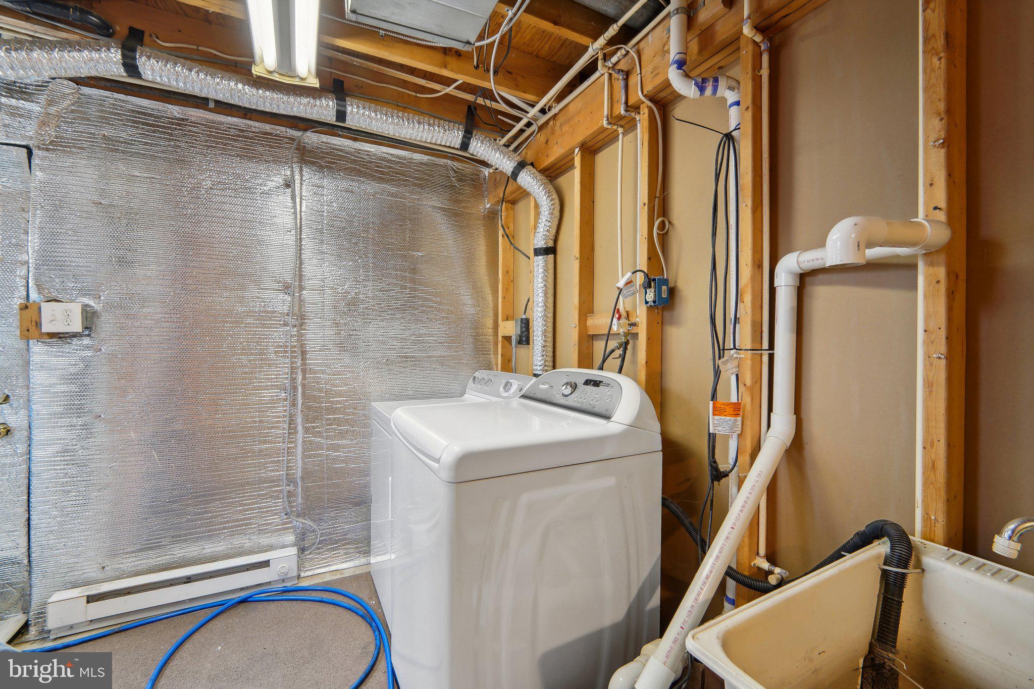 14017 Harrisville Road Mount Airy, MD 21771 - Photo 26 of 38 Laundry