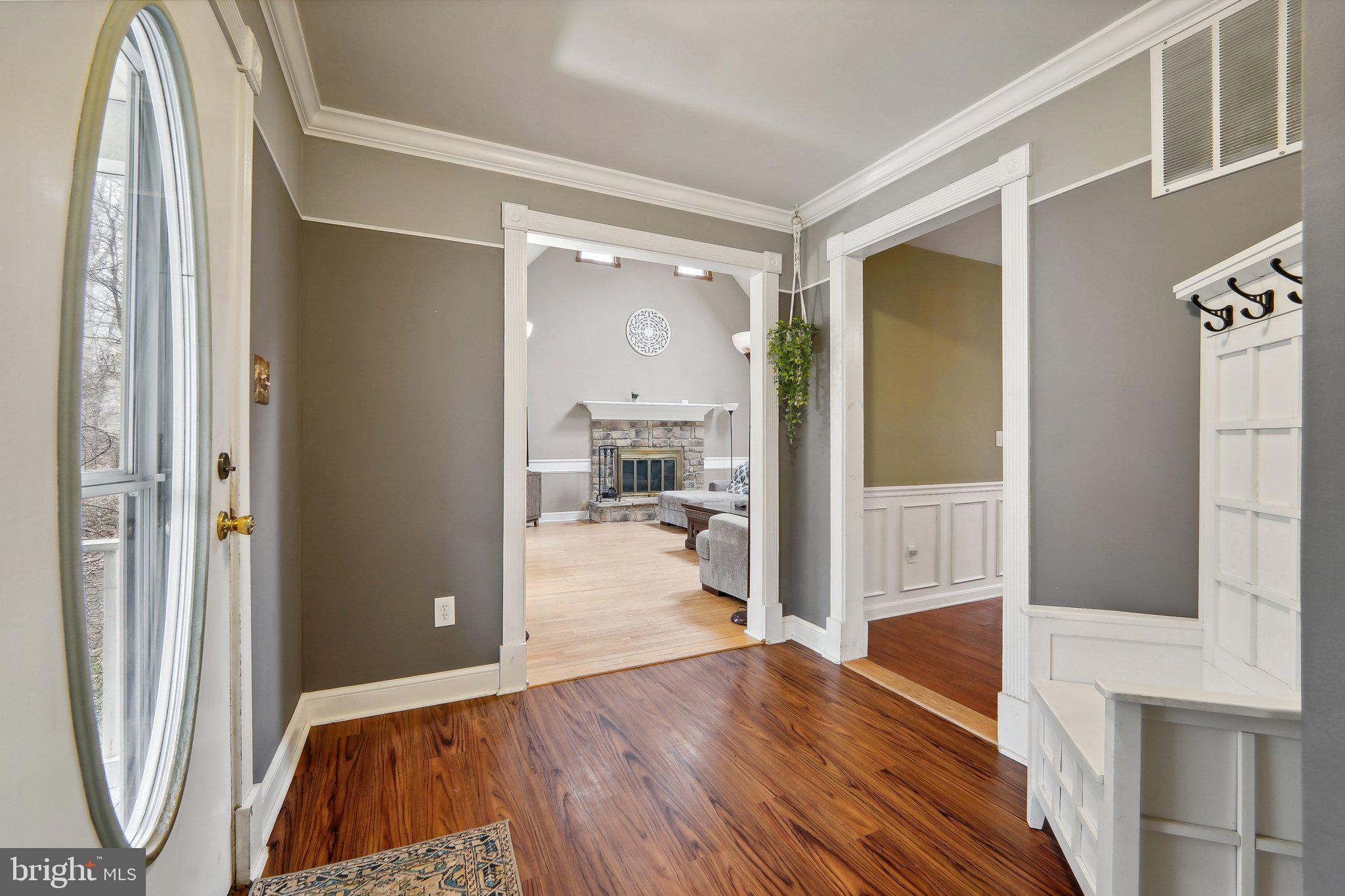 14017 Harrisville Road Mount Airy, MD 21771 - Photo 6 of 38 Foyer