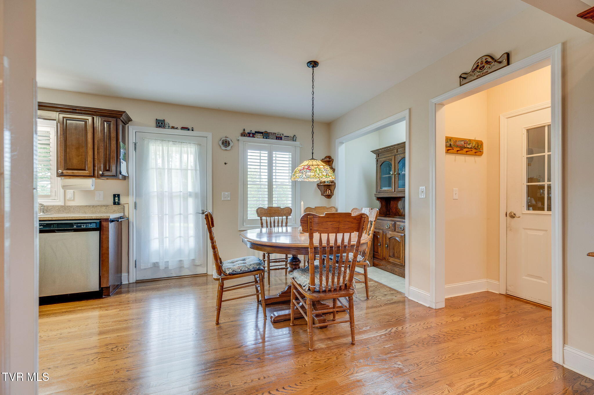 4653 Old Stage Road Kingsport, TN 37664 - Photo 8 of 35 007