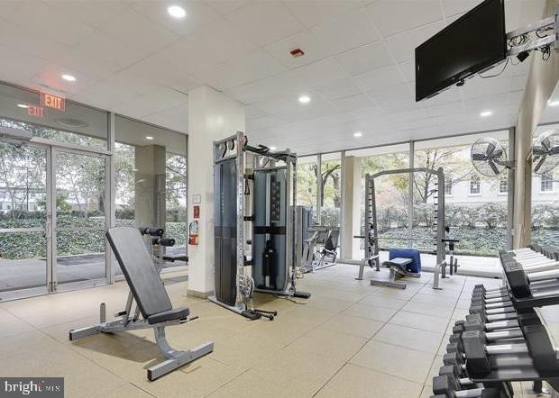 520 N Street Southwest, Unit S618 Washington, DC 20024 - Photo 43 of 62