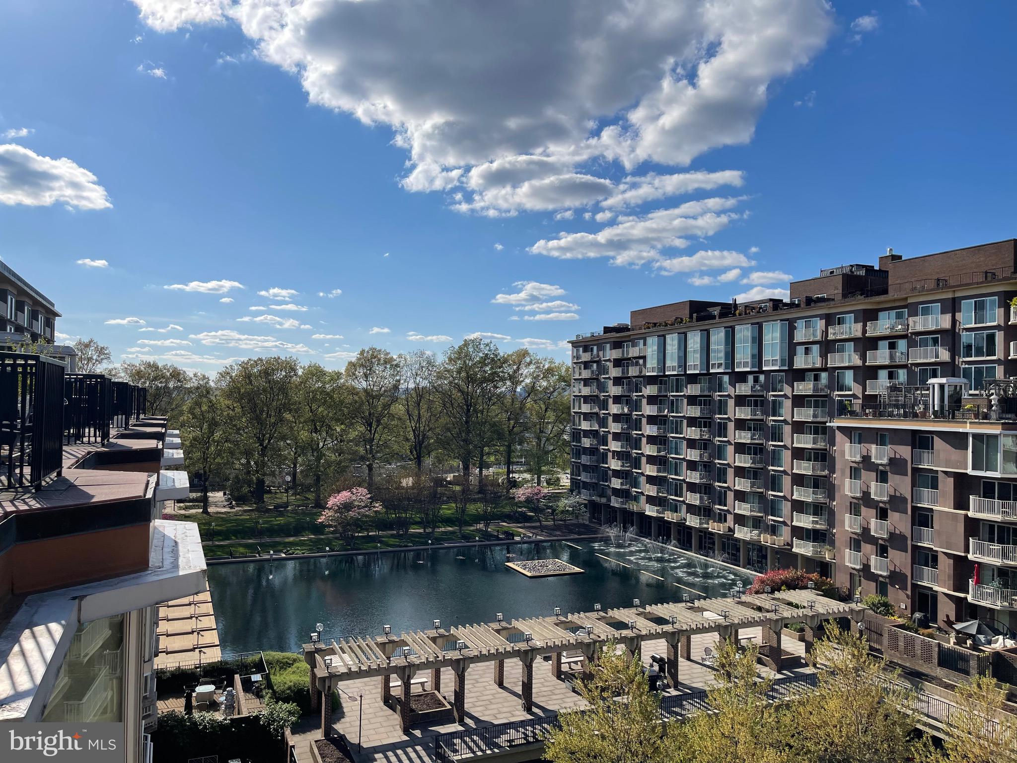 520 N Street Southwest, Unit S618 Washington, DC 20024 - Photo 61 of 62 a view of a lake