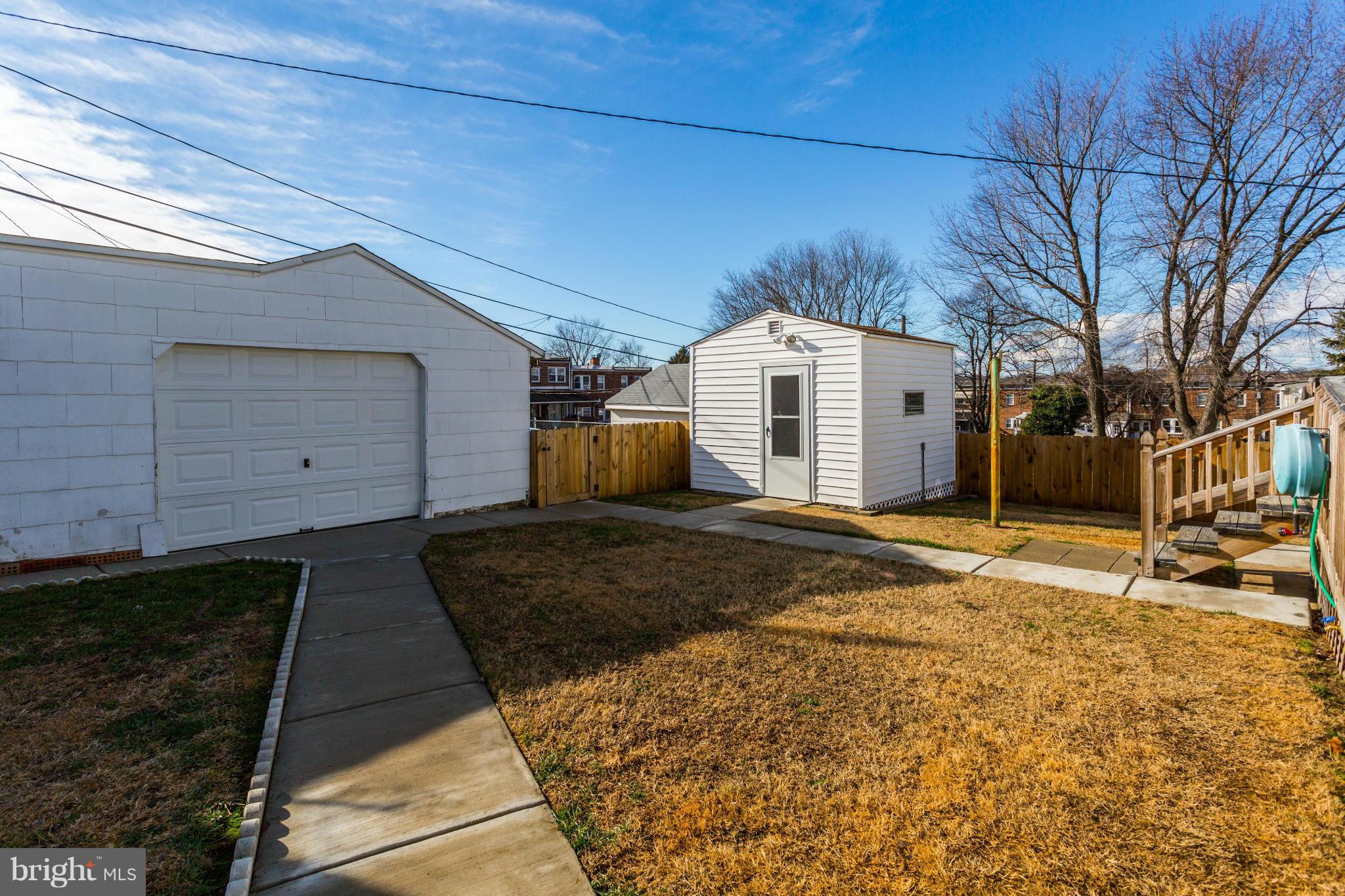 209 West Hilltop Road Baltimore, MD 21225 - Photo 29 of 30 Backyard View