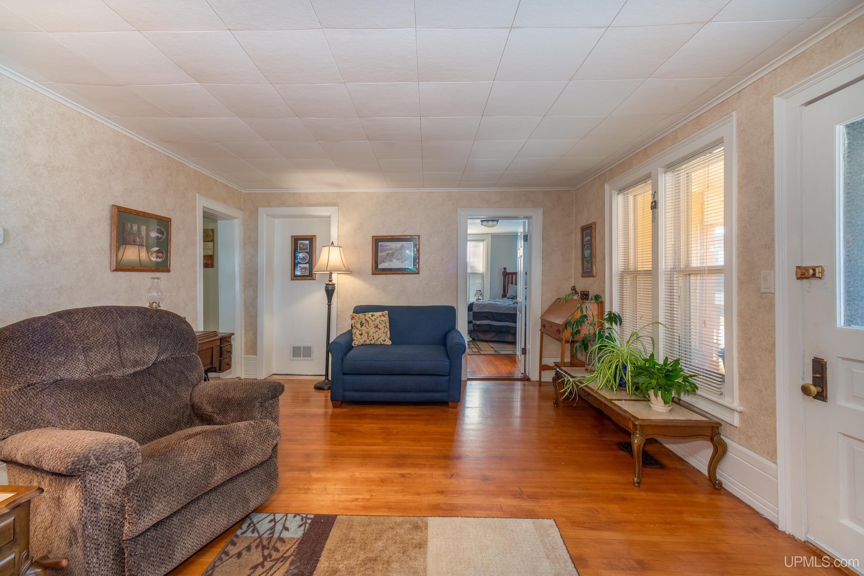 509 East Ridge Street Ishpeming, MI 49849 - Photo 5 of 34