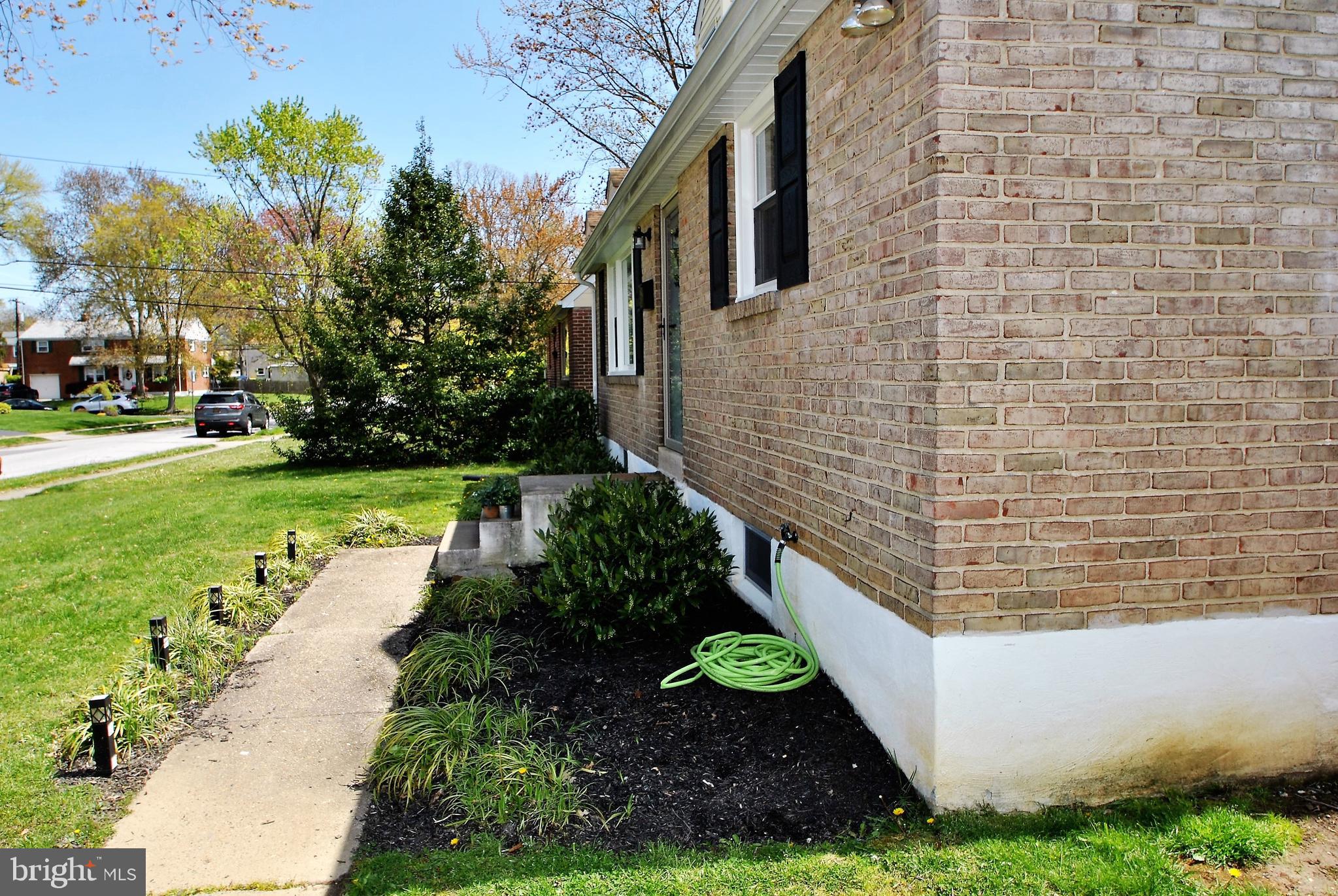 112 Waverly Road Wilmington, DE 19803 - Photo 4 of 26 Gallery Image 4