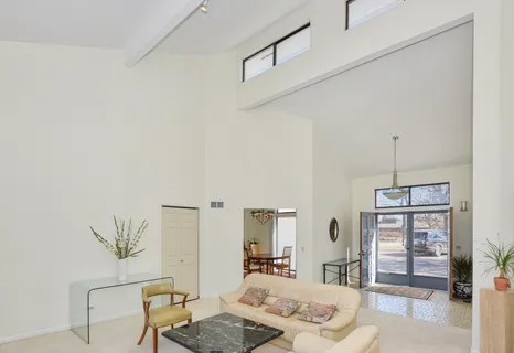 $695,000 | 23400 West Cattail Lane, Barrington, IL 60010