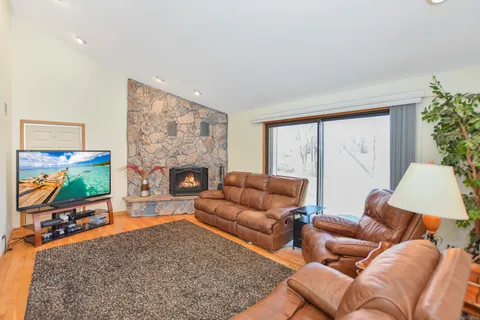 $695,000 | 23400 West Cattail Lane, Barrington, IL 60010