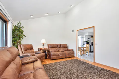 $695,000 | 23400 West Cattail Lane, Barrington, IL 60010