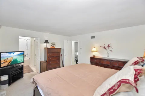 $695,000 | 23400 West Cattail Lane, Barrington, IL 60010